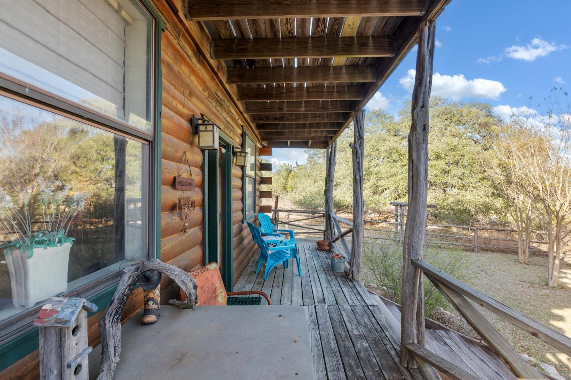 Mighty Oak Log Cabin Фредеріксбург Екстер'єр фото