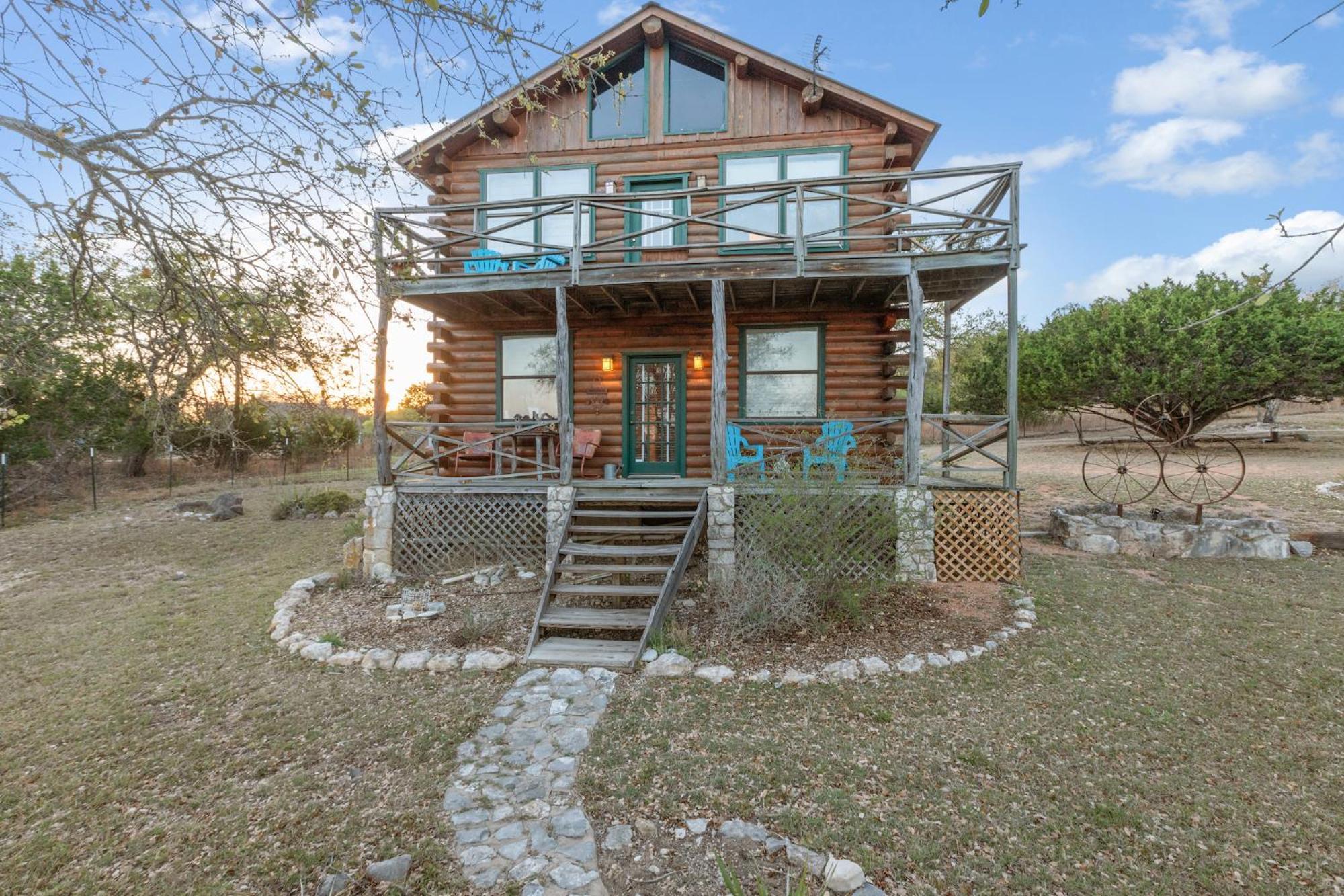 Mighty Oak Log Cabin Фредеріксбург Екстер'єр фото