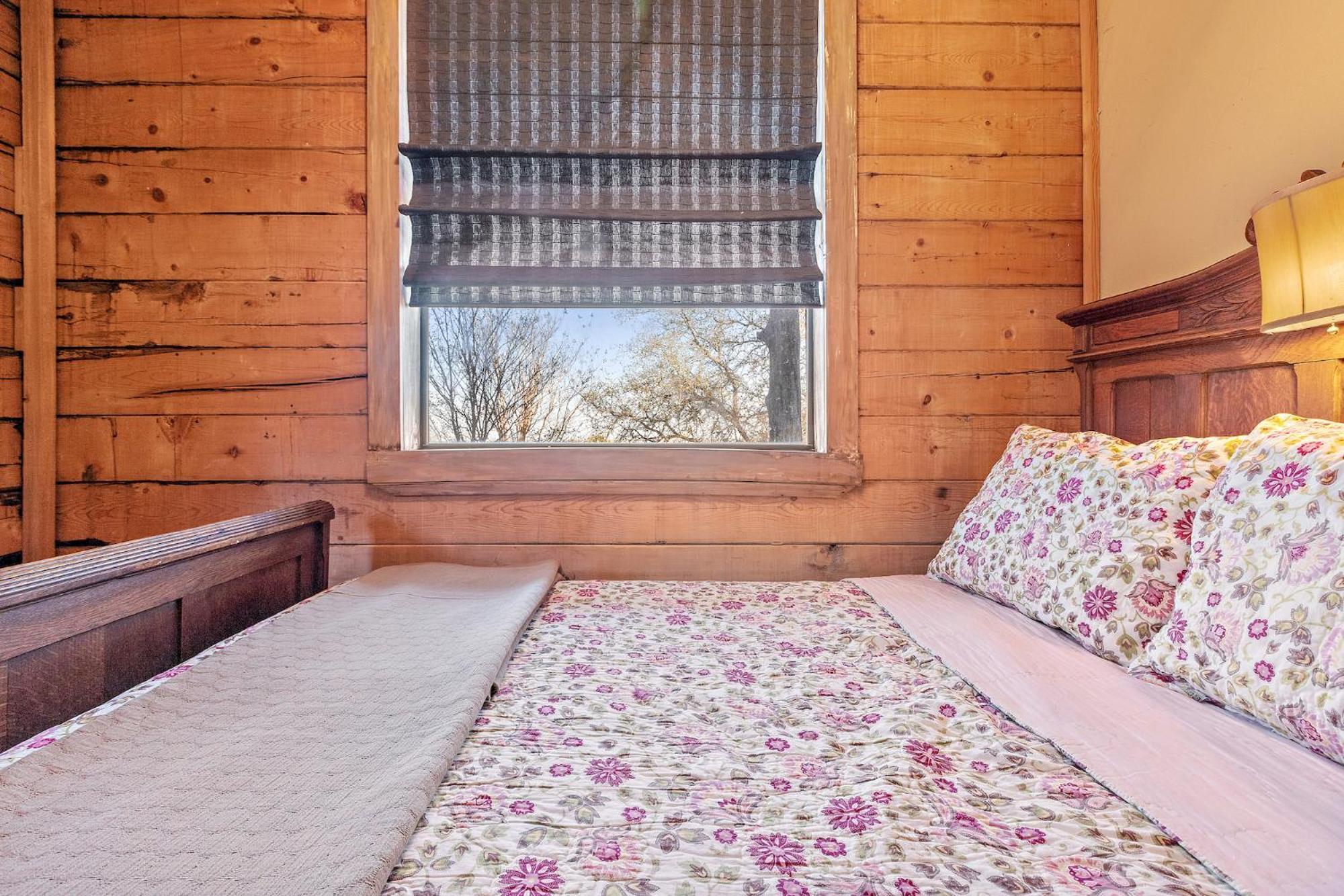 Mighty Oak Log Cabin Фредеріксбург Екстер'єр фото